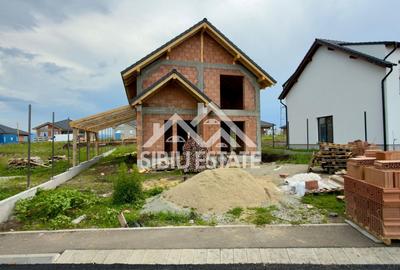 Casă individuală cu 4 camere cu Canalizare în Șura Mică - 3