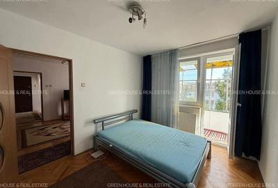 Apartament cu 2 camere semidecomandat în Piața Centrală