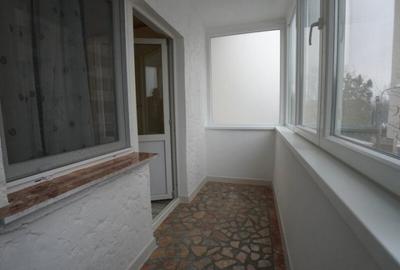 Apartament cu 2 camere decomandat în Văcăresti - 2