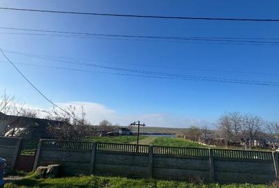 Teren intravilan cu iesire la lacul Corbu - 2