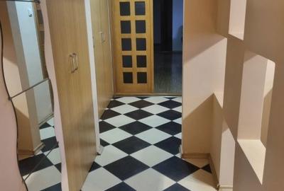 Apartament cu 4 camere semidecomandat în Central - 2