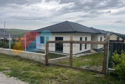 Casa semifinisata 90 mp - Campenesti, - 2