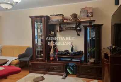 Apartament cu 3 camere decomandat, mobilat în Central - 1