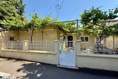 Casă cu 4 camere cu Teren 158 Mp în Faleza Nord - 1