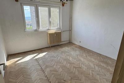Apartament cu 3 camere decomandat în Central - 6