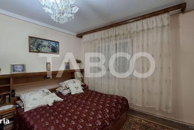 Apartament cu 2 camere decomandat, mobilat în Central - 1
