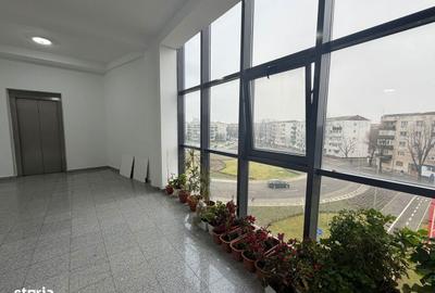 Apartament cu 2 camere în Micro 17 - 1