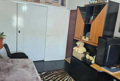 Vand apartament 4 camere decomandat Deva, Progresul, suprafata utila 83 mp + balconul, et 3 - 12