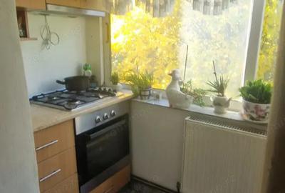 Proprietar vand apartament 3 camere, decomandat, 2 balcoane inchise - 9