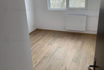 Apartament cu 3 camere decomandat în 1 Mai - 1