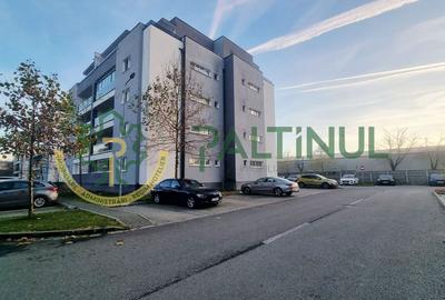 Apartament 3 camere de vânzare – etaj 3, mobilat, terasă cu priveliște – Cartier - 1