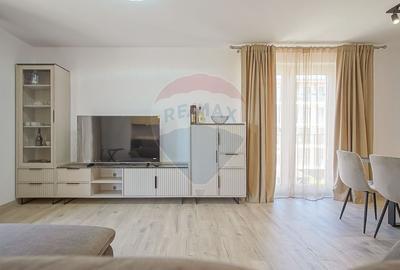 Apartament cu 2 camere semidecomandat, mobilat în Tractorul - 8