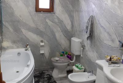 Casă cu 5 camere cu Teren 256 Mp în Chercea - 31