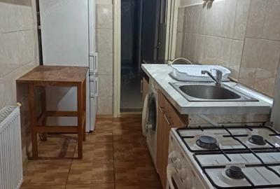 Garsonieră decomandată în Km 4 - 1
