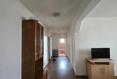 Apartament cu 3 camere decomandat în Torontalului - 2