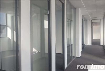 Spațiu comercial, de 3,000 mp, în Moșilor