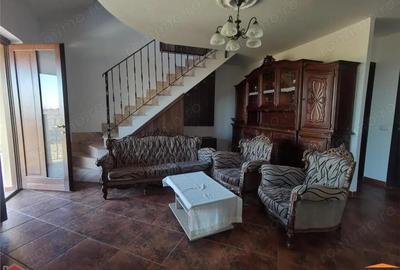 Inchiriez apartament la casa 4 camere, Gai - 1