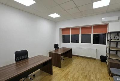 Spațiu comercial, de 25 mp, în Central - 4