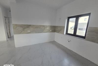 Casă cu 3 camere cu Teren 590 Mp în Sărata - 13