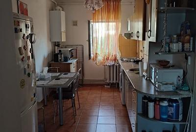 Apartament 3 camere pe Izlazului - 1
