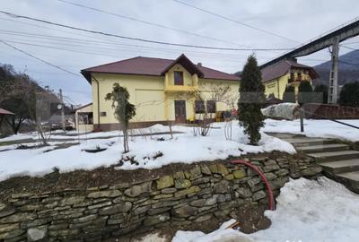 Spațiu comercial, de 266 mp, în Central - 11