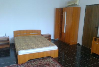 Proprietar, inchiriez garsoniera Vitan Mall, Vlaicu Voda 4/4 - 2