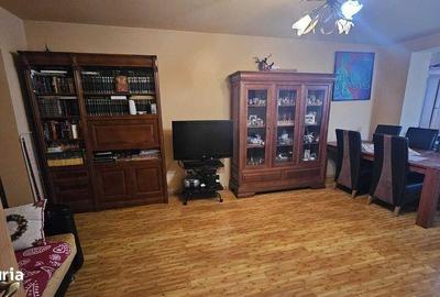 Apartament cu 3 camere decomandat în Cetate - 1