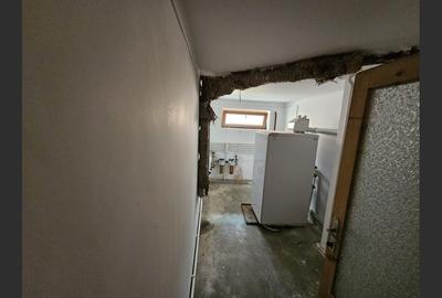 Casă cu 10 camere cu Canalizare în Cordun - 9