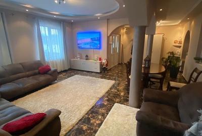 Casă cu 4 camere cu Teren 1600 Mp în Central - 13