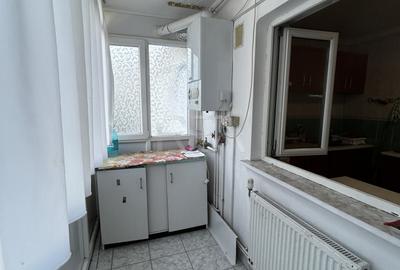 Apartament cu 3 camere decomandat, mobilat în Rahova - 6