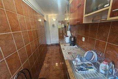 Apartament cu 3 camere nedecomandat în Micro III - 5