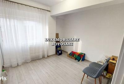 Apartament cu 3 camere decomandat în Central - 3