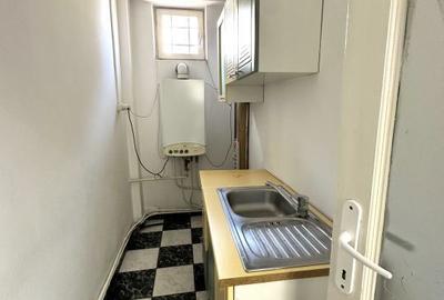 Casă cu 5 camere cu Canalizare în Cetate - 1