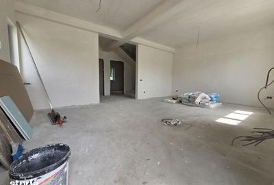 Casă cu 6 camere cu Teren 250 Mp în Central - 7