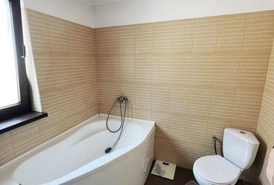 Casă cu 3 camere cu Teren 250 Mp în Domnești - 2