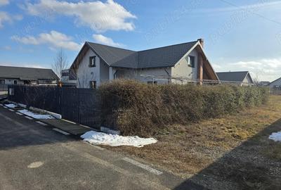 Casă cu 2 camere cu Teren 437 Mp în Horia - 6