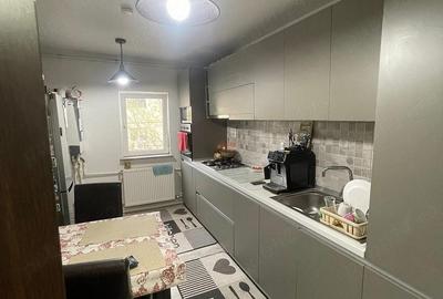Apartament cu 4 camere decomandat, mobilat în CET - 1