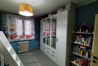 Apartament cu 3 camere decomandat în Gemenii - 4