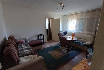 Apartament cu 3 camere semidecomandat în Central - 5