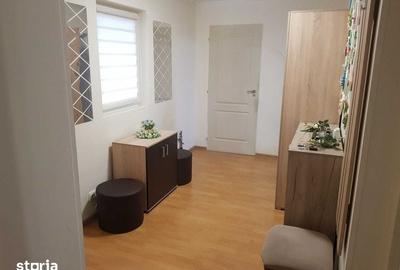Casă cu 4 camere semidecomandat cu Teren 128 Mp în Central - 2