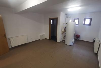 Casă cu 8 camere cu Canalizare în Lacul Tei - 6