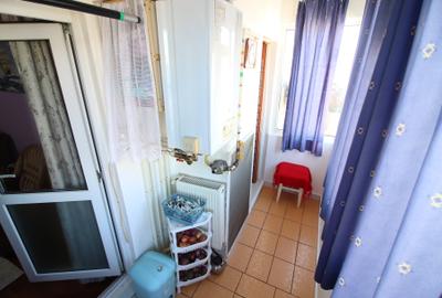 Apartament cu 2 camere decomandat în - 6