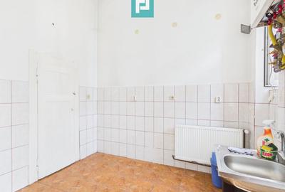 Apartament cu 3 camere semidecomandat în Central - 16