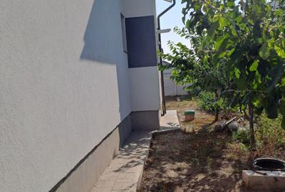 Casă cu 3 camere cu Teren 420 Mp în Berceni - 3