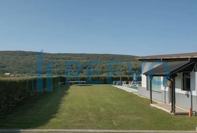 Casă cu 5 camere cu Teren 1300 Mp în Hemeiuș - 1