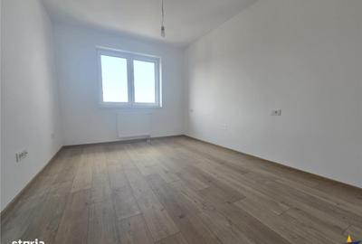 Apartament cu 3 camere decomandat în Tractorul - 14