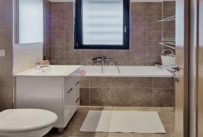 Apartament cu 3 camere, mobilat în Tractorul - 3