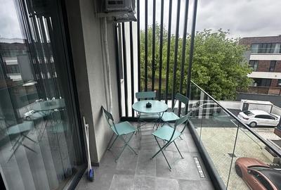 Apartament cu 2 camere semidecomandat, mobilat în Aviației
