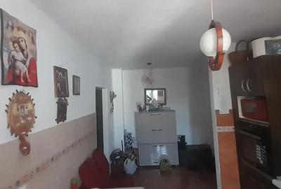 Apartament cu 3 camere decomandat în Pașcani - 5