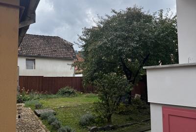 Garsonieră deosebită în inima Scheiului, Brașov – clădire renovată recent! Garsonieră deosebită în inima Scheiului, Brașov – clădire renovată recent! - 11